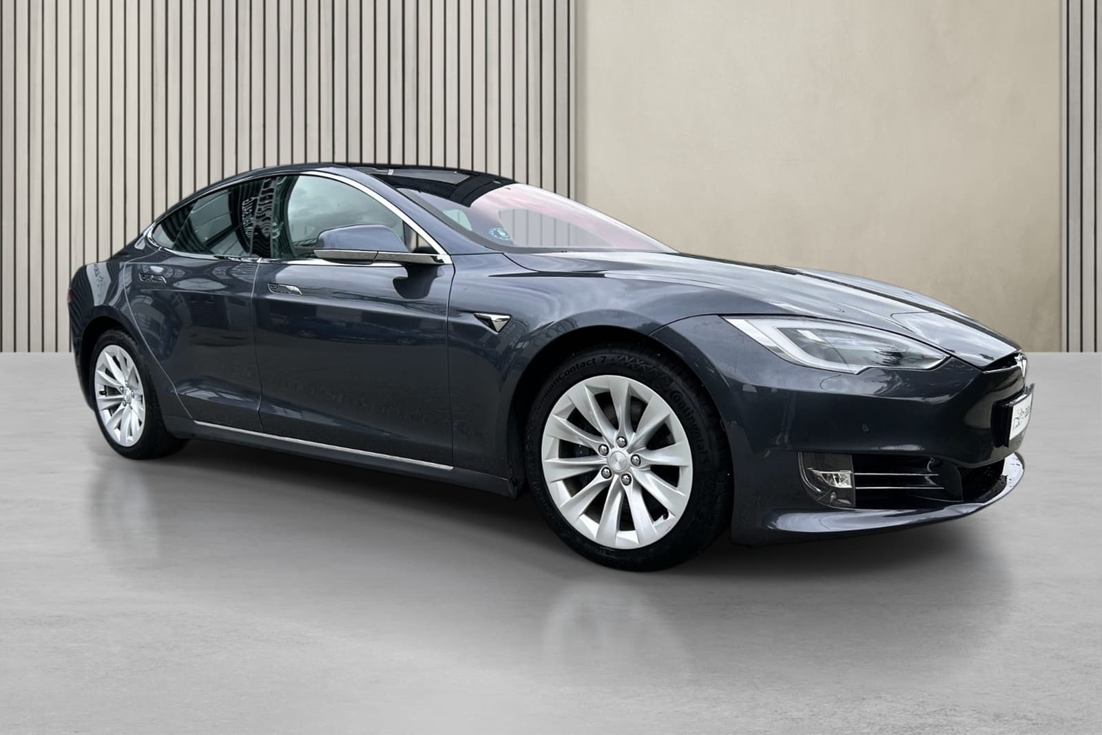 Tesla 2017 0