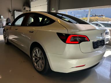 Tesla 2021 bilde 33