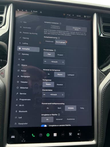 Tesla 2018 bilde 43