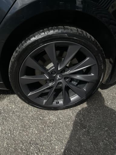 Tesla 2018 bilde 37