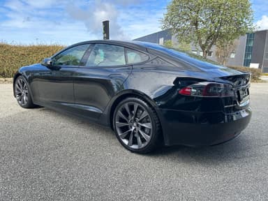 Tesla 2018 bilde 32