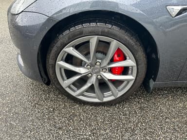 Tesla 2019 bilde 32