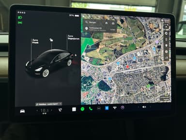 Tesla 2021 bilde 28