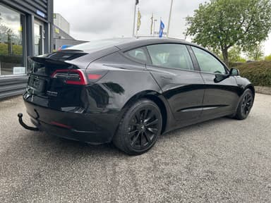 Tesla 2021 bilde 2