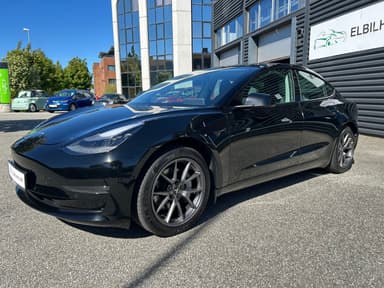 Tesla 2021 bilde 29