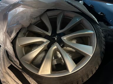 Tesla 2021 bilde 42