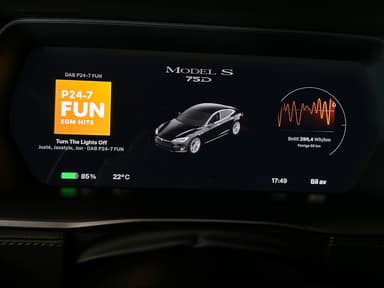 Tesla 2019 bilde 17