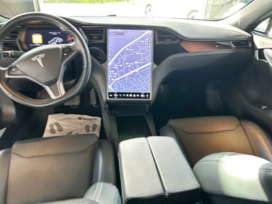 Tesla 2019 bilde 9