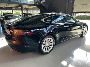 Tesla 2019 bilde 42