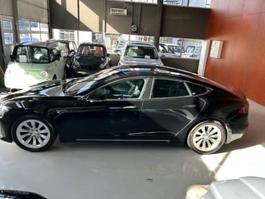 Tesla 2019 bilde 45