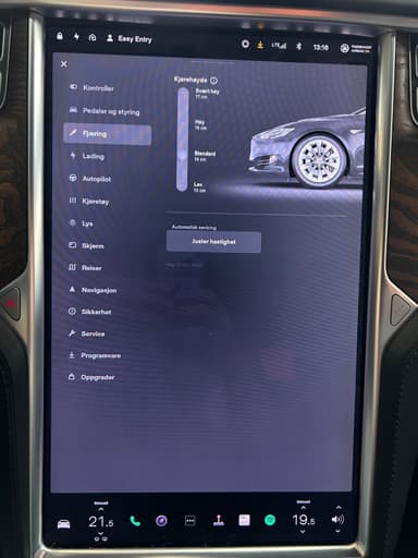 Tesla 2017 bilde 31