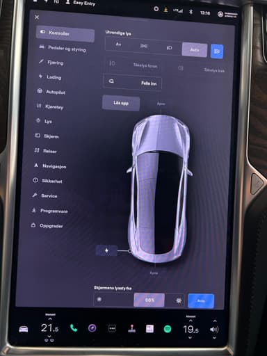 Tesla 2017 bilde 27
