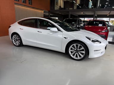 Tesla 2020 bilde 1