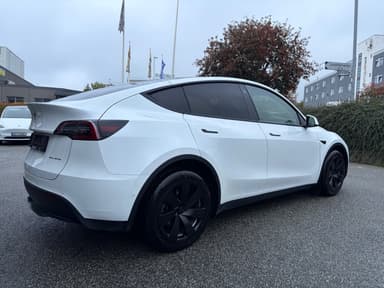 Tesla 2021 bilde 34