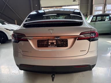 Tesla 2017 bilde 56
