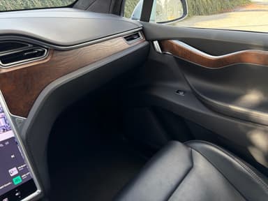 Tesla 2017 bilde 50