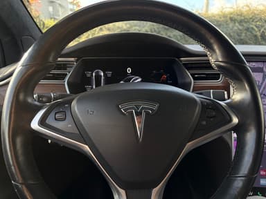 Tesla 2017 bilde 49