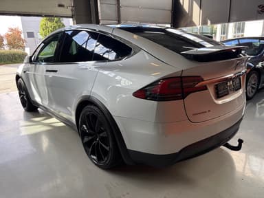 Tesla 2017 bilde 55