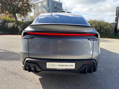 Tesla 2026 bilde 7