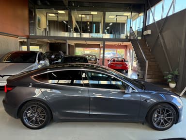 Tesla 2020 bilde 5