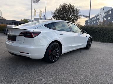 Tesla 2022 bilde 2