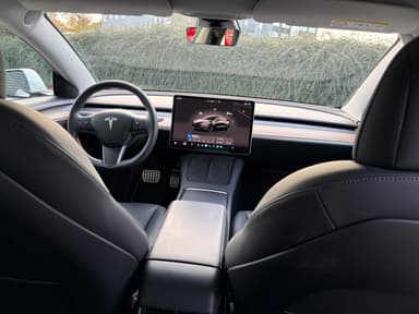 Tesla 2022 bilde 9