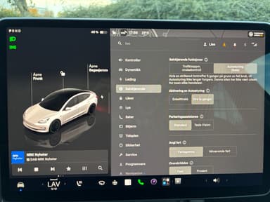 Tesla 2022 bilde 28