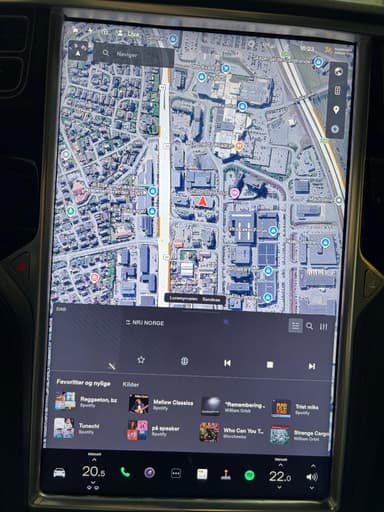 Tesla 2017 bilde 31