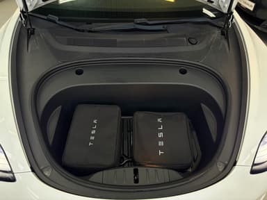 Tesla 2021 bilde 45