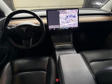 Tesla 2021 bilde 13