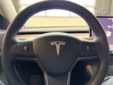 Tesla 2021 bilde 25