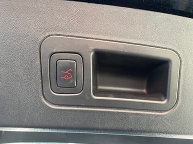 Tesla 2019 bilde 18