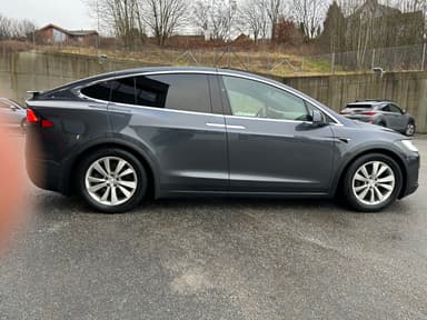 Tesla 2018 bilde 17