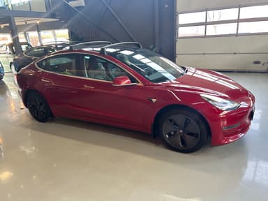Tesla 2019 bilde 8