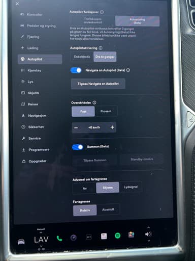 Tesla 2017 bilde 30