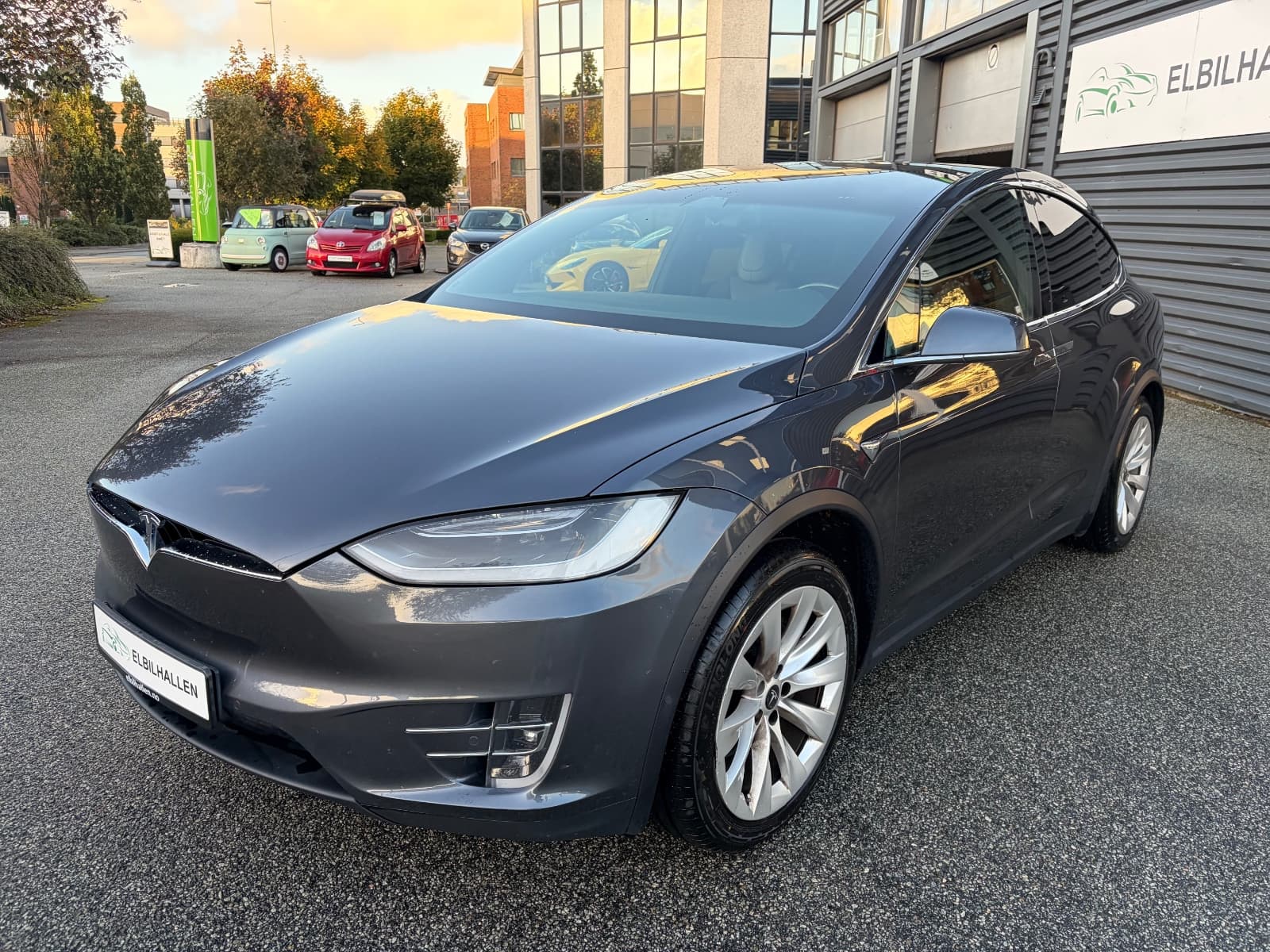 Tesla 2017 0 - Elbilhallen
