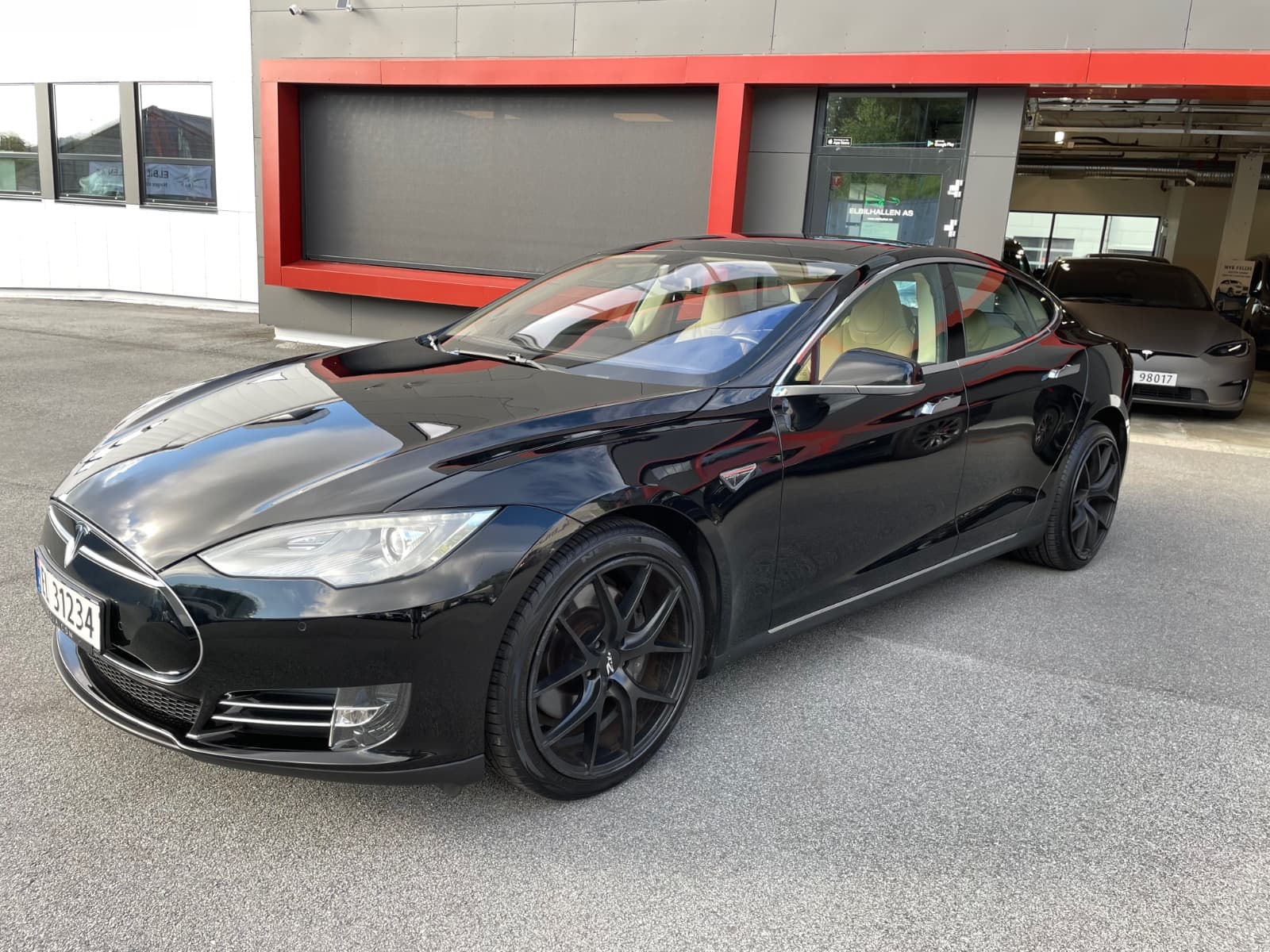 Tesla 2014 0